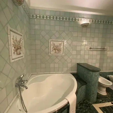 Le Camelie Bed & Breakfast Nettuno