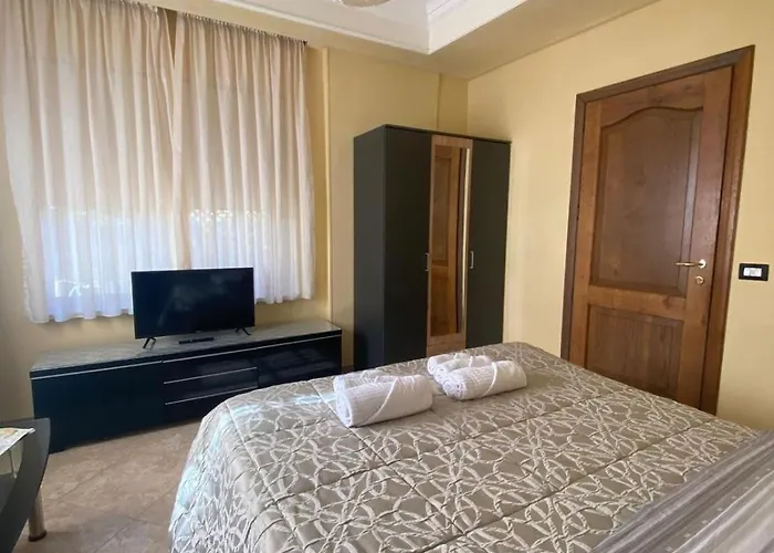 Couette-café Le Camelie 3*